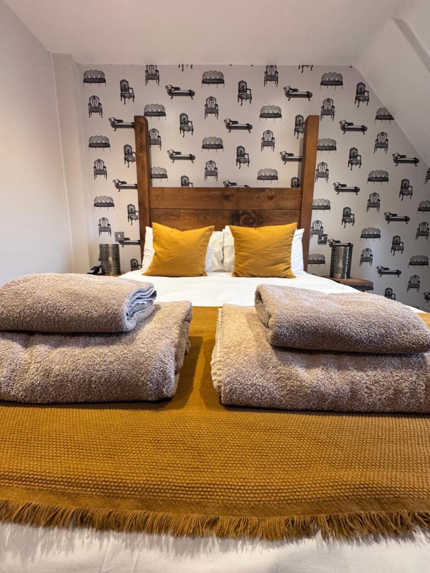 The White Hart Inn อัลเฟรตัน ภายนอก รูปภาพ