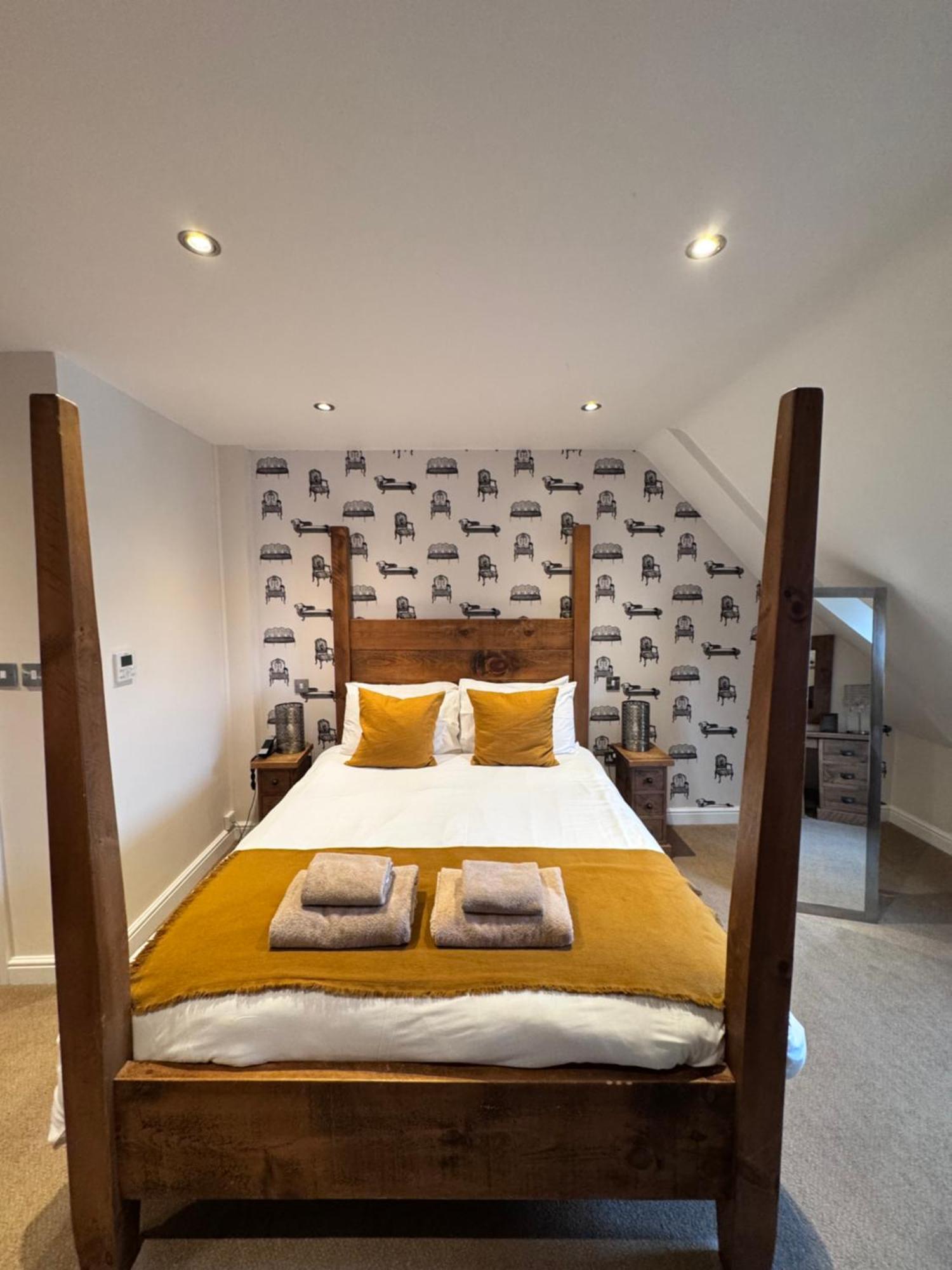 The White Hart Inn อัลเฟรตัน ภายนอก รูปภาพ