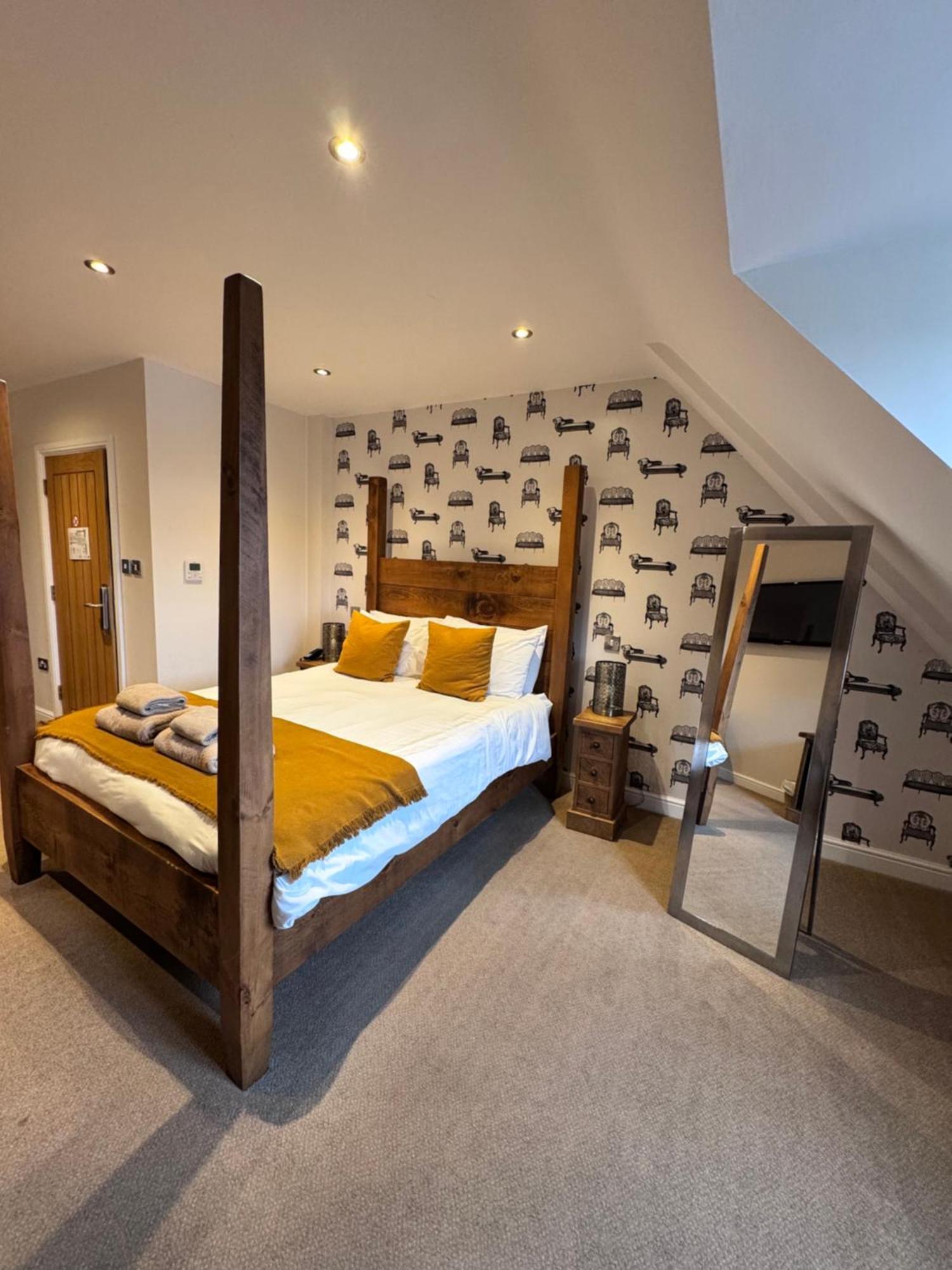The White Hart Inn อัลเฟรตัน ภายนอก รูปภาพ
