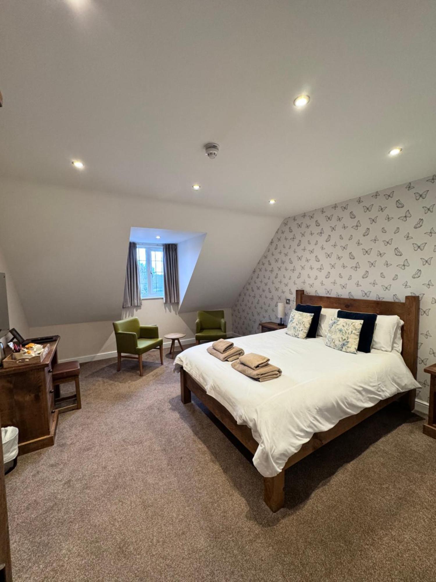 The White Hart Inn อัลเฟรตัน ภายนอก รูปภาพ