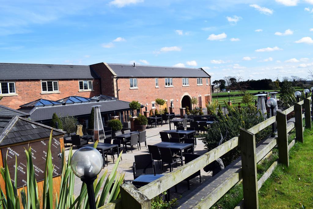 The White Hart Inn อัลเฟรตัน ภายนอก รูปภาพ