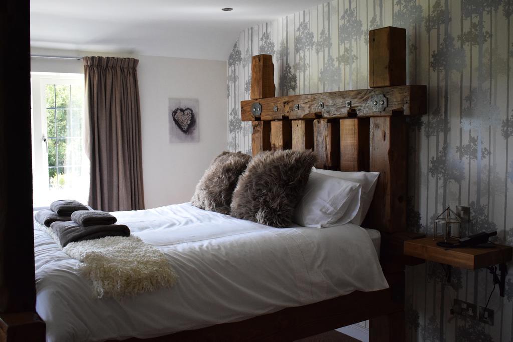 The White Hart Inn อัลเฟรตัน ภายนอก รูปภาพ
