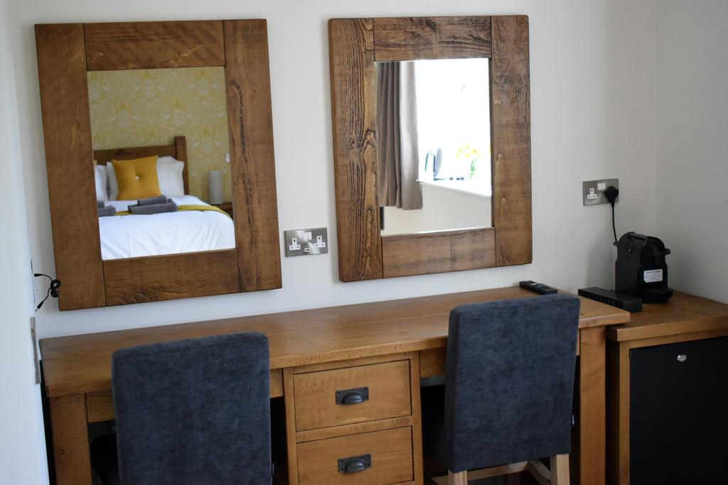 The White Hart Inn อัลเฟรตัน ภายนอก รูปภาพ