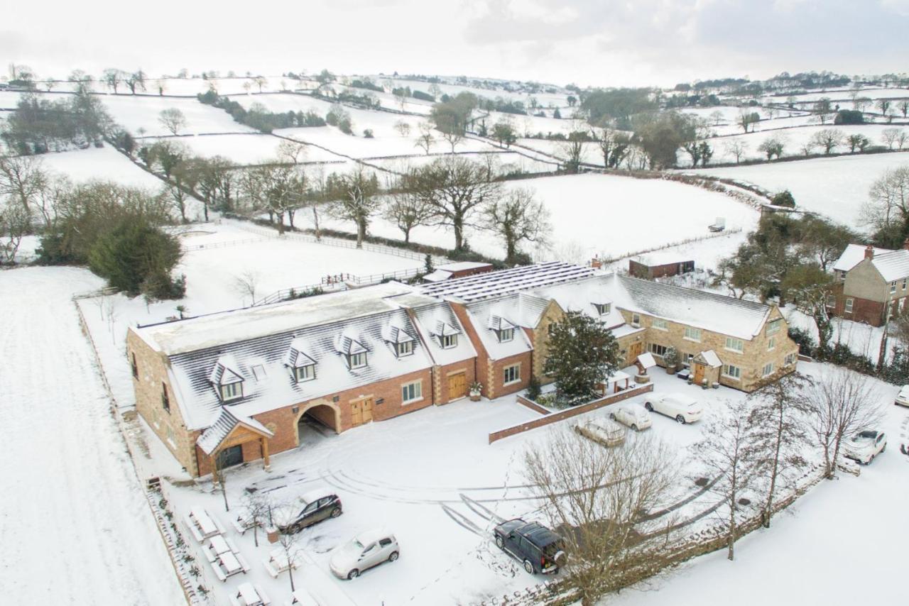The White Hart Inn อัลเฟรตัน ภายนอก รูปภาพ